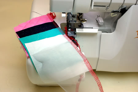 初心者にも安心のジャストフィットシステム（自動糸調子）