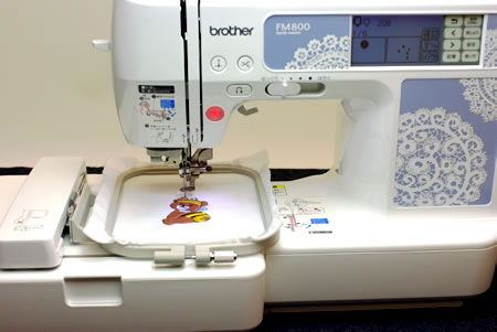 ブラザーミシンFM800の刺しゅう機能、文字刺しゅう、クラフト刺しゅう内蔵