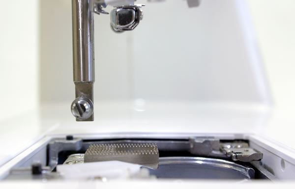 ボックス送り機構