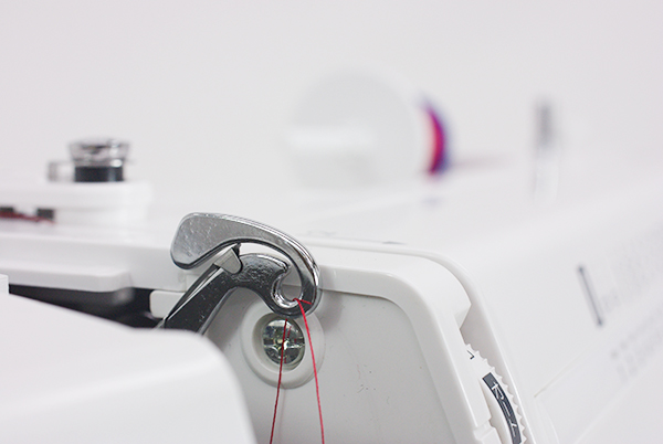 糸抜けストッパー付き天秤