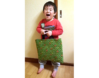 キルティングの入園用絵本カバン