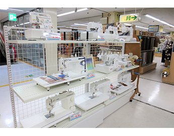 写真：マブチ本店