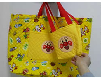 少し大きめに作ったアンパンマンの通園バッグ