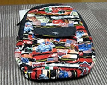 カーズの残り布で作った通園リュック