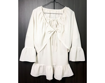 大人かわいい!? 7分袖のフリルカーディガン