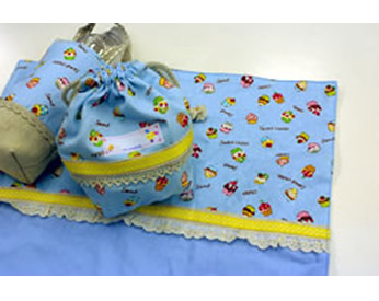 レースを使ったランチマット、ランチパック、ボトルケースの作り方