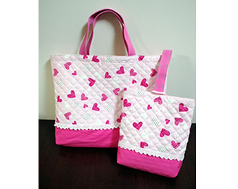 ハートとレースがキュートな入園グッズ