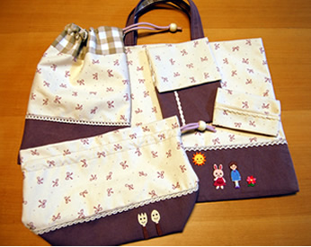 リボン柄の生地を使った入園グッズ