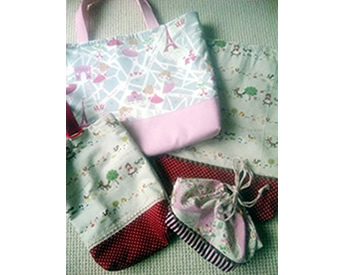 2つの生地を組み合わせた通園グッズ