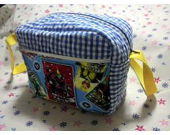 外ポケットがついた入園用ショルダーかばん