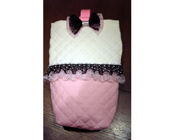 リボンとレースを使った上履き入れ