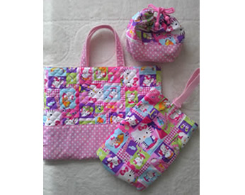 キティちゃんの生地で作った入園準備グッズ