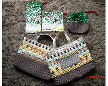 娘の大好きなキャラクターで作った入園用バッグと巾着