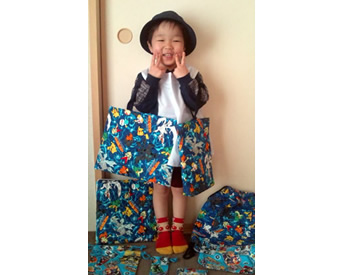 仮面ライダーとポケモンの生地で作った入園グッズ