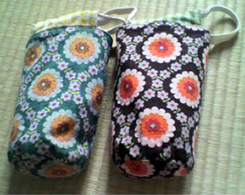 花柄の生地で作った水筒ケース