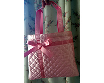 キルト生地で作ったピンクリボンバック