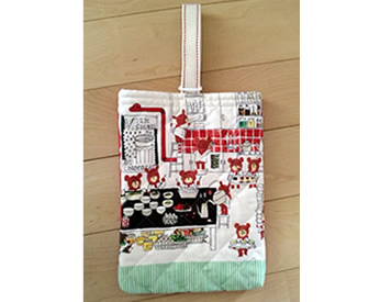 クマさんの布地で作った上履き入れ