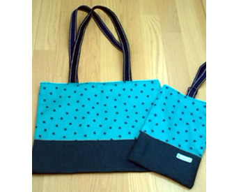 水玉生地で作った上履き入れと通園カバン