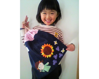 私が袋、パパがアップリケを作りました!!