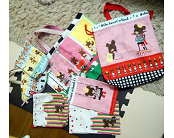くまのがっこうの生地で作った入園グッズ