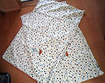 水玉模様の布団カバー