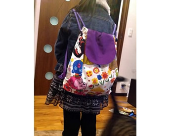 パープルのドット柄がポイントのフタ付き体操服入れ