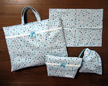 水玉柄の生地とリボンで作った入園グッズ！