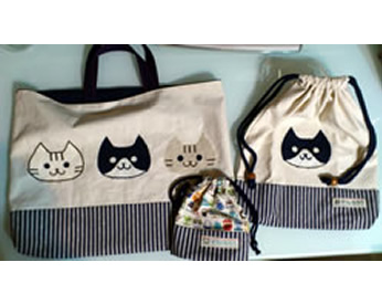 うちの猫をモデルにしたアップリケをつけた入園グッズ！