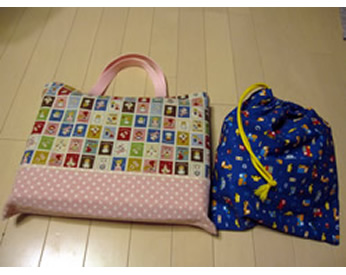男の子と女の子用2種類のバッグを作りました